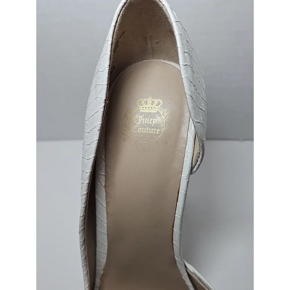 JUICY COUTURE SNAKESKIN TEXTURE PUMPS HEELS SZ 7 MED‎ JCCYRAWHITE 4-5 INCH HEEL